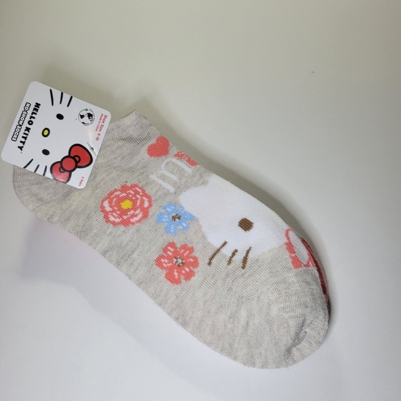 NWT hello kitty 3pk spring socks - Picture 2 of 4